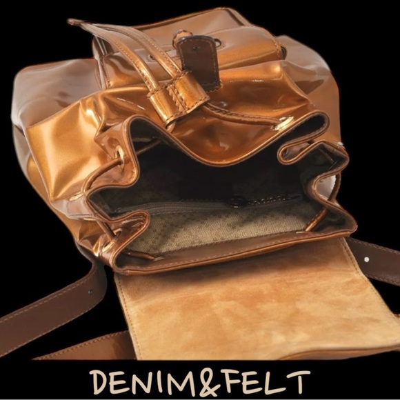 GUCCI Golden Vintage Patent Leather Bamboo Drawstring Backpack | PRELOVED!!🧡🤎 - Picture 13 of 16